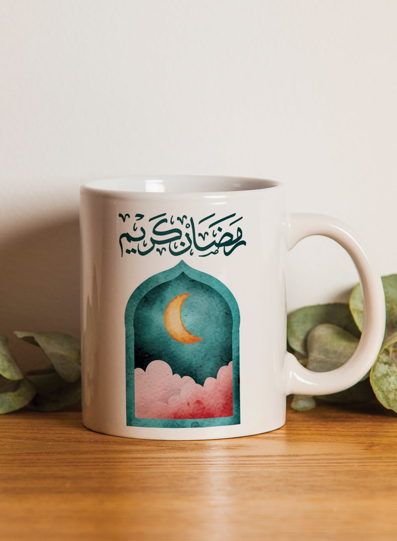 لوحة كوب ١١ أونصة من السيراميك بتصميم رمضان كريم مع هلال رمضان - Image 1