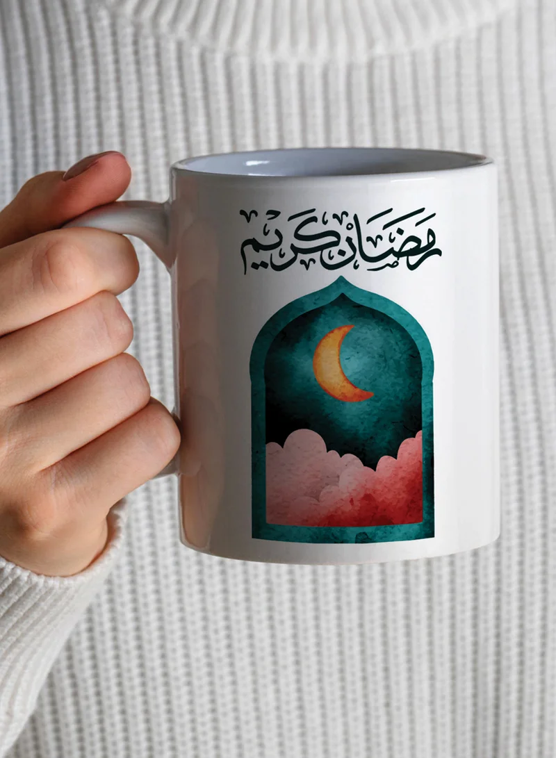 لوحة كوب ١١ أونصة من السيراميك بتصميم رمضان كريم مع هلال رمضان