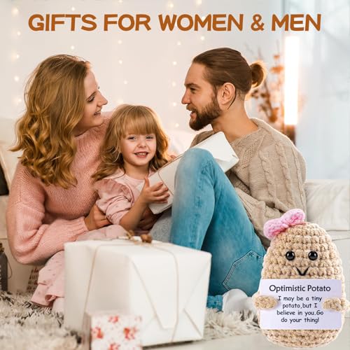 DAFURIET هدايا فتاة البطاطس الكروشيه المضحكة للأب، الأب، النساء، الرجال، الزوج، الزوجة، هدايا عيد الميلاد، هدايا من الابنة والابن، دمية كروشيه محبوكة يدوية مع بطاقة تشجيع عاطفية، زينة مكتبية - Image 3
