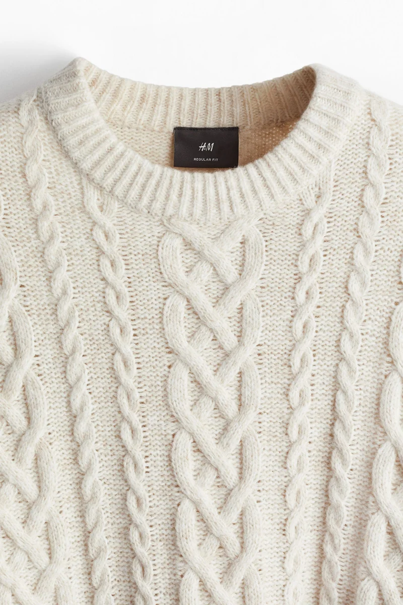 اتش اند ام كنزة محبوكة بقصّة عادية