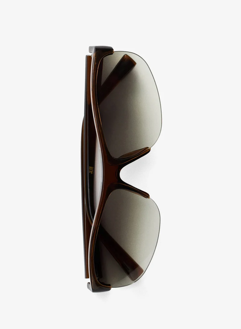 Sporty sunglasses