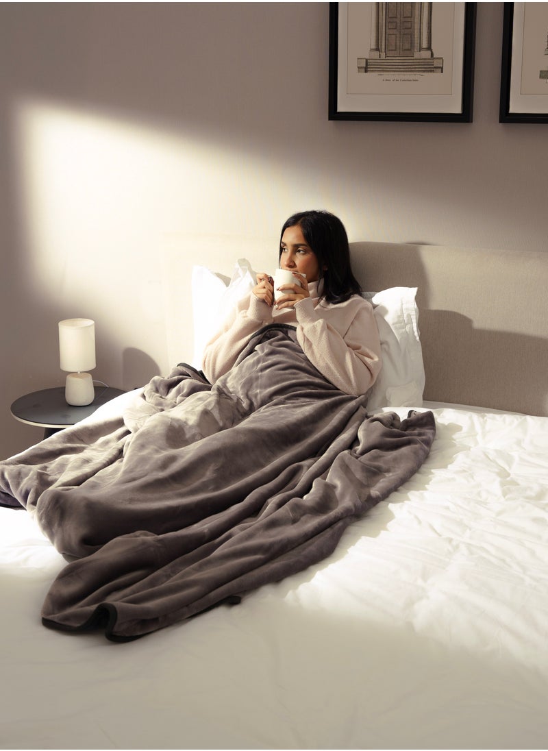 Neyam Neyam 100% polyester winter blanket. Size 200X150 - Soft and comfortable velvet blanket, dual colours. In oil colour  - Image 3