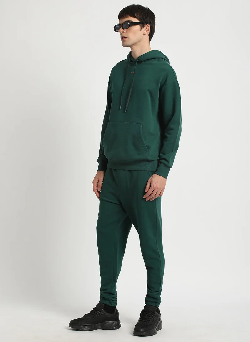 THE BEAR HOUSE Men's Hoodie Casual Pullover Sweatshirt with Kangaroo Pocket and Adjustable Hood Soft Warm and Stylish for Winter Travel and Everyday Wear