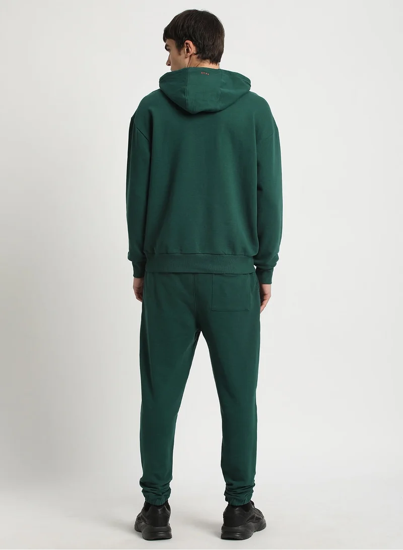 THE BEAR HOUSE Men's Hoodie Casual Pullover Sweatshirt with Kangaroo Pocket and Adjustable Hood Soft Warm and Stylish for Winter Travel and Everyday Wear