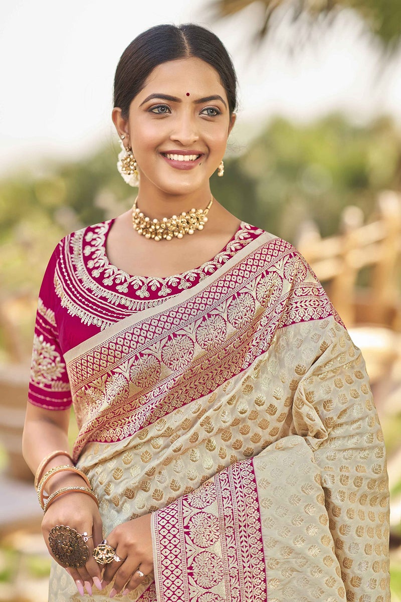 MANOHARI adorable woven pattern Banarasi Silk saree for women with Blouse Piece_MN1739 - Image 5
