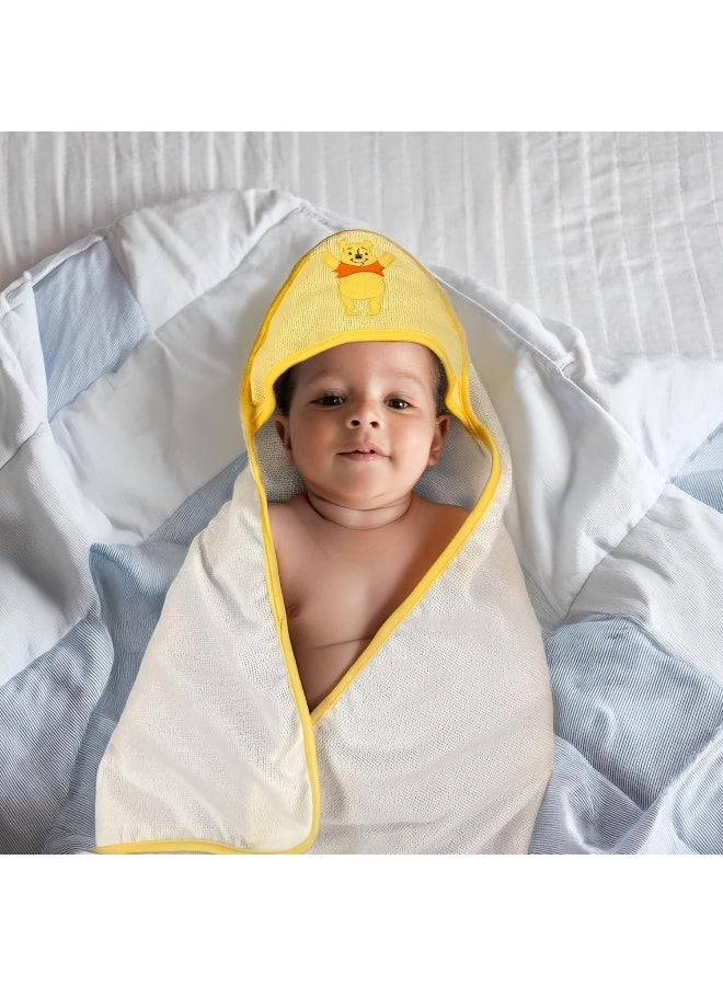 Cudlie Winnie The Pooh Bath Towel Set - Image 5