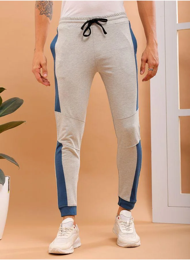 The Indian Garage Co Men Slim Fit Solid Mid-Rise Stretchable Knitted Jogger Trousers