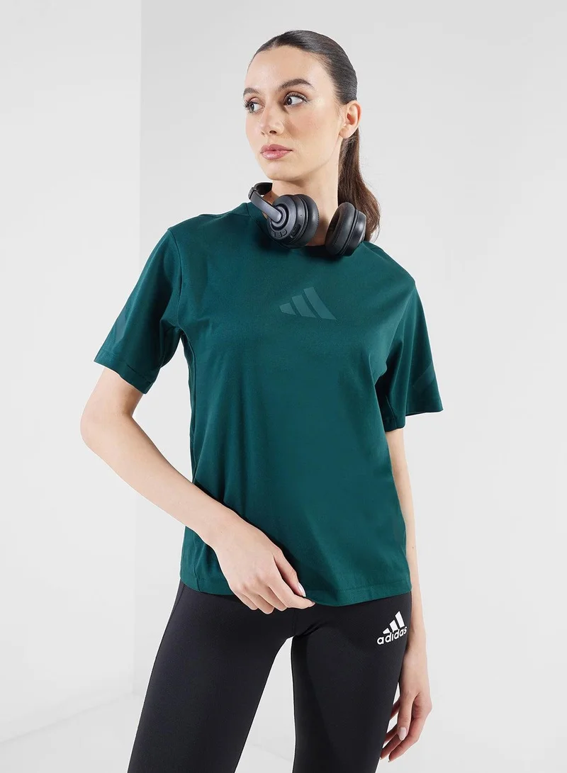 adidas تيشيرت نسائي أخضر بأكمام قصيرة