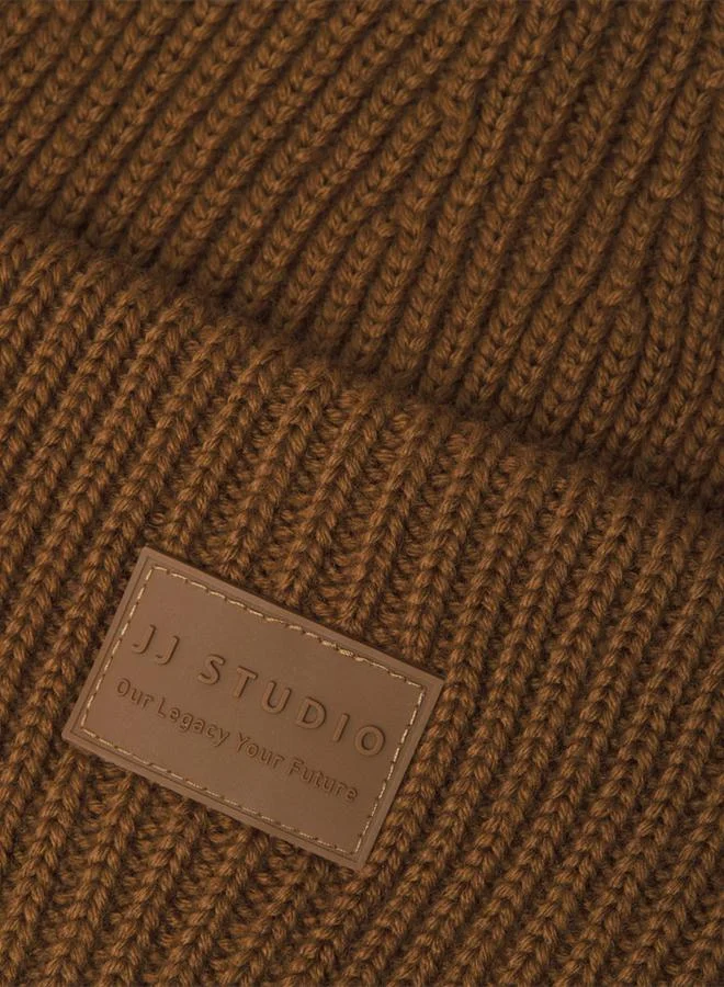 جاك اند جونز قبعة محبوكة بتفاصيل شارة