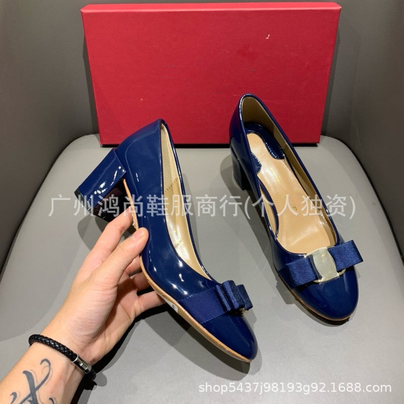 2024 Spring New Single Shoes Little Red Shoes Patent Leather Bow Round Toe Medium Heel Single Shoes Scoop Shoes Wedding Shoes Mary Jane Shoes - Image 4