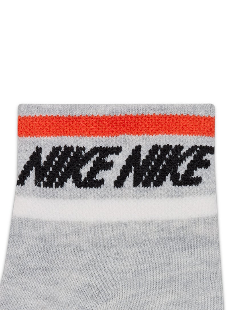 نايكي يو إن كي إن إس دبليو إسنشال يومي - Image 4