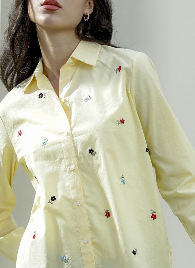 Athena قميص كاجوال أصفر مزخرف بالأزهار للنساء - Image 2