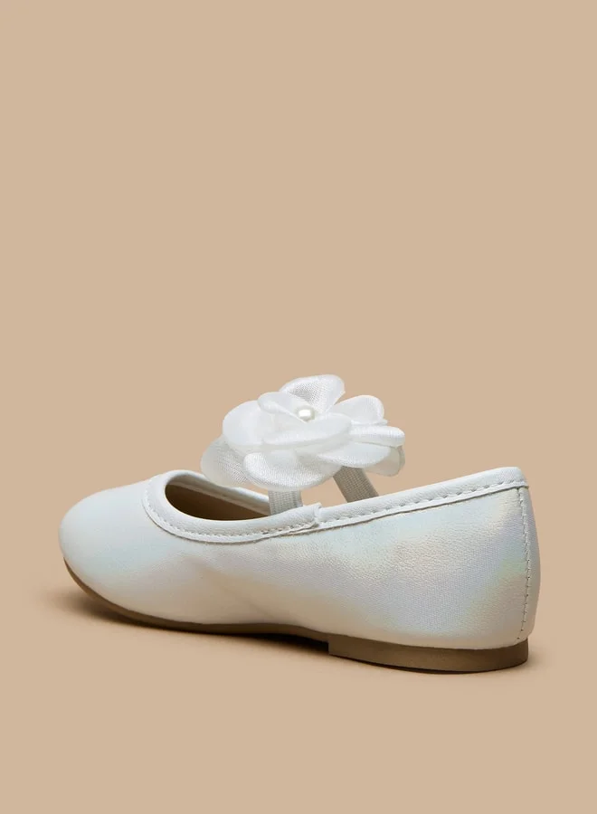 فلورا بيلا من شو إكسبرس Girls Accent Detail Slip-On Round Toe Ballerina Shoes