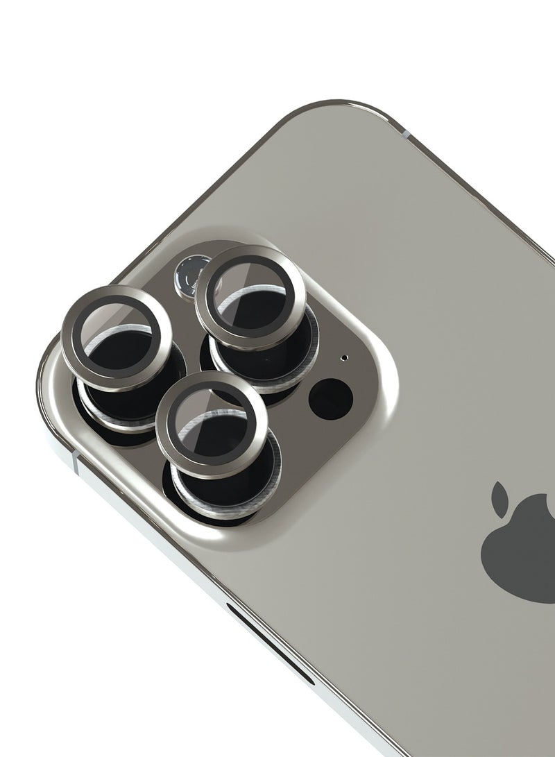 ماكس آند ماكس واقي عدسة الكاميرا لهاتف iPhone 15 Pro / 15 Pro Max - زجاج شفاف مقسّى مع حواف من الألومنيوم، طلاء مضاد للانعكاس، واقي عدسة مقاوم للخدش - تيتانيوم طبيعي - Image 1