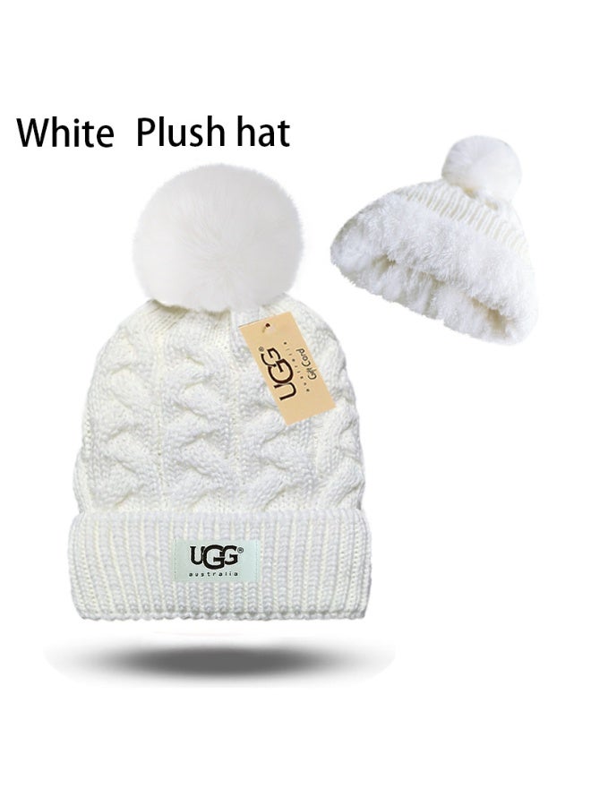UGG Cozy White Plush-Lined Beanie with Fluffy Pom-Pom - Chic Cold-Weather Staple 587Size
