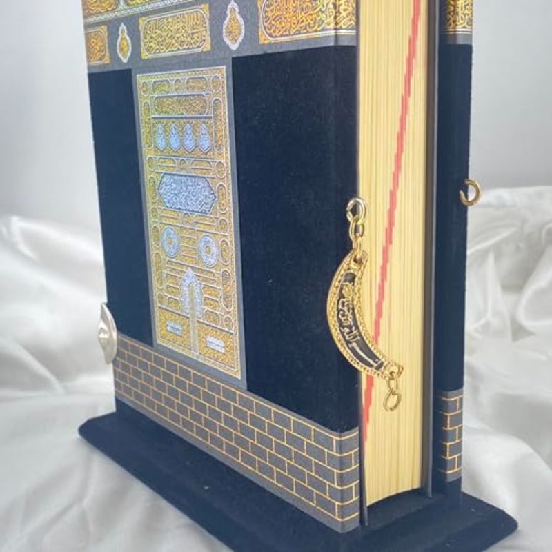 Deluxe Arabic Quran with Kaaba-Inspired Velvet Cover Premium Islamic Gift for Ramadan, Hajj and Umrah Elegant Hardcover Holy Book 17 x 24 x 7 cm - Image 4