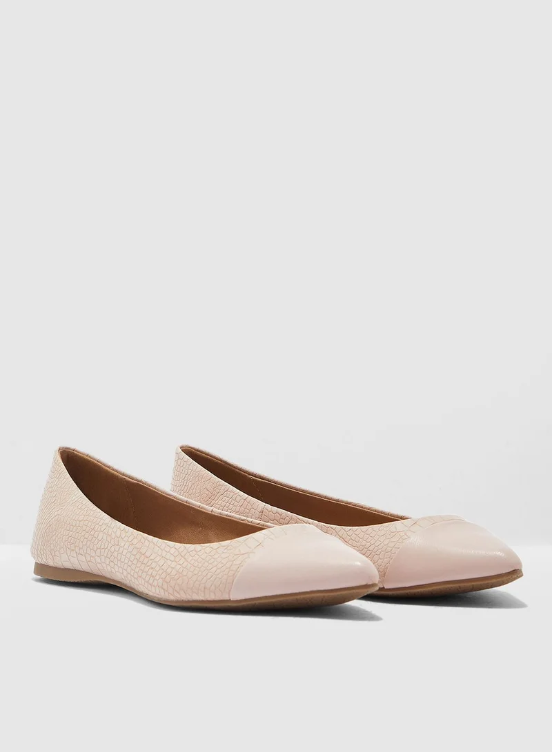 STEVE MADDEN Delancy Ballerina - Pink