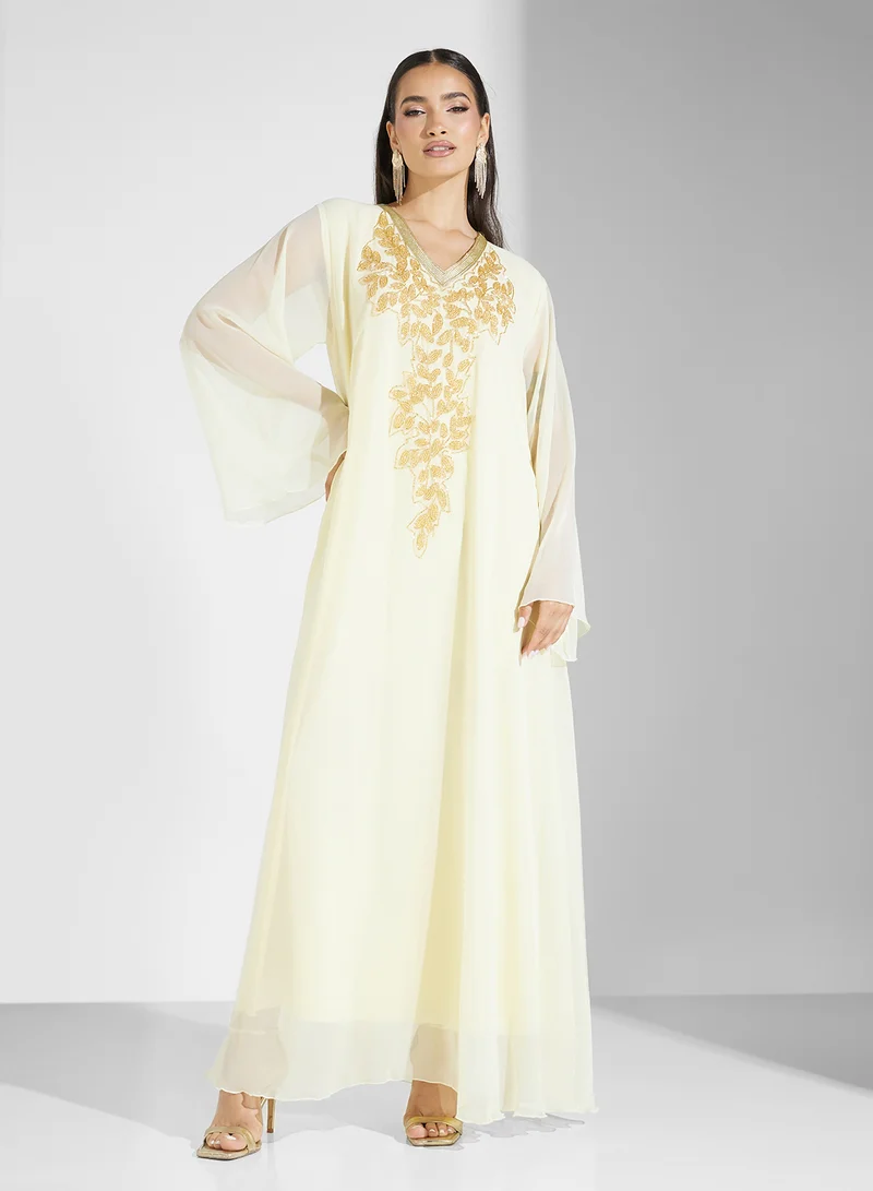 هيا كلوزيت Embroidered Chiffon Dress