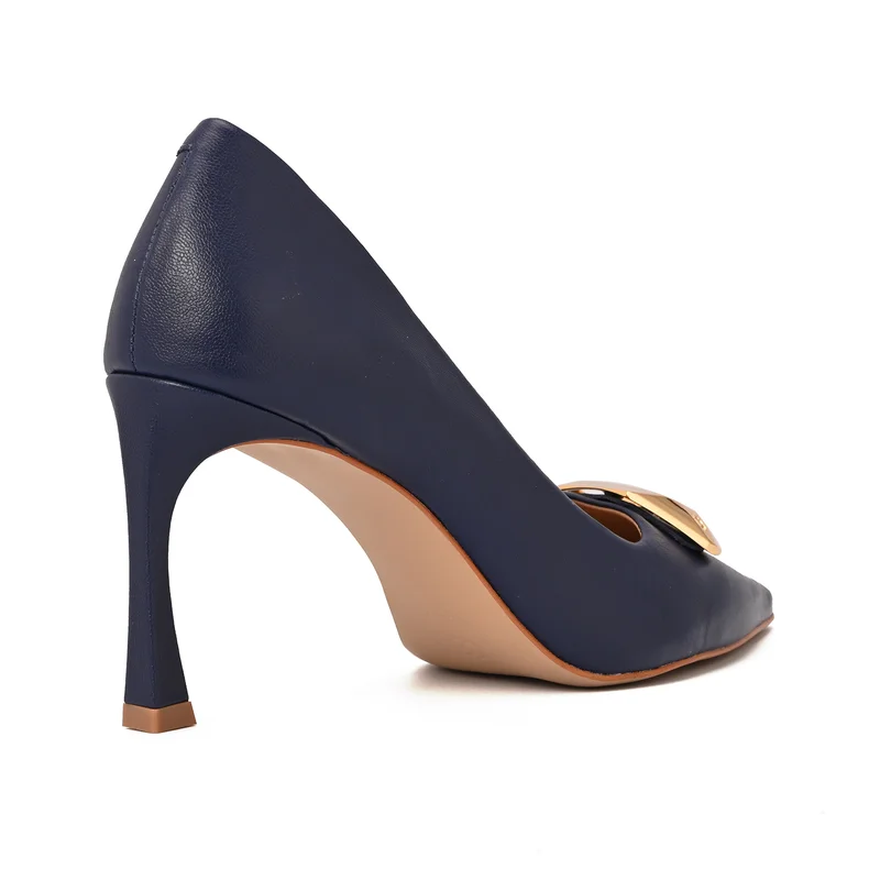 كارمن ستيفنز سكاربين أناقة عضوية نفرتيتي