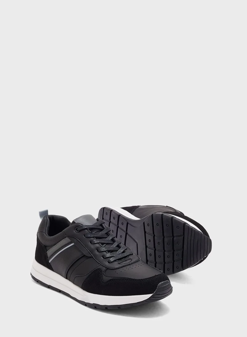 Robert Wood Casual Sneakers