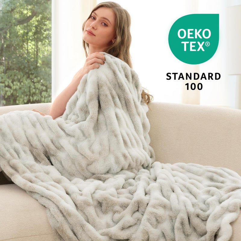 blunique Faux Fur Blanket Extra Soft  Luxury Dual-Sided Faux Fur Throw Blanket  Flannel and Faux Fur Blend  Luxury Furry Throw Blanket for Couch 50x60 Inches - Image 3