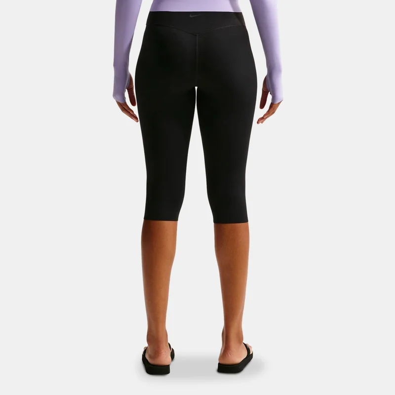 Nike Black Women's Zenvy Dri-FIT Training Capri Leggings for Women | Best Price UAE