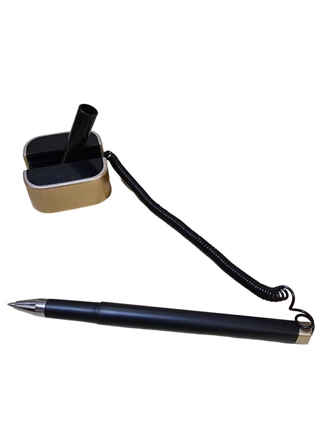 قلم حبر جاف مُثبّت على قاعدة بشريط بلاستيكي مرن بطول ١٨٠ سم. القاعدة مُثبّتة على سطح الطاولة بشريط لاصق. - Image 4