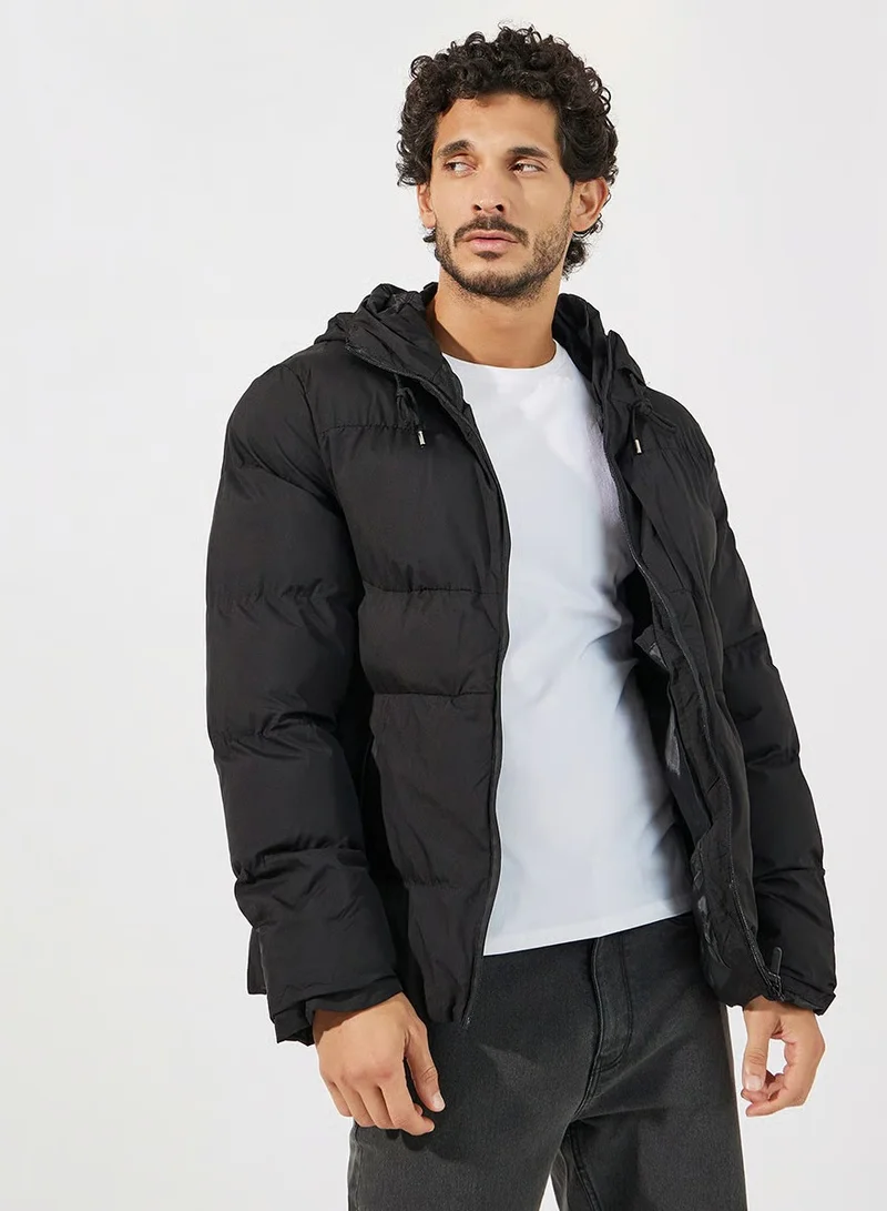 ستايلي Quilted Hooded Heavy Puffer Jacket with Front Zip