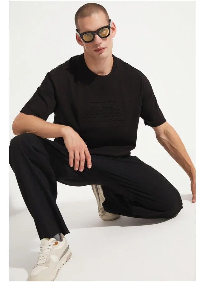 جون June Men Oversize Pattern Embossed Printed Crew Neck Tshirt Black