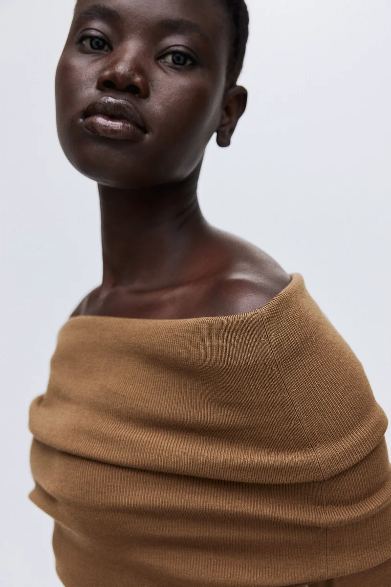 H&M Off-the-shoulder wool top