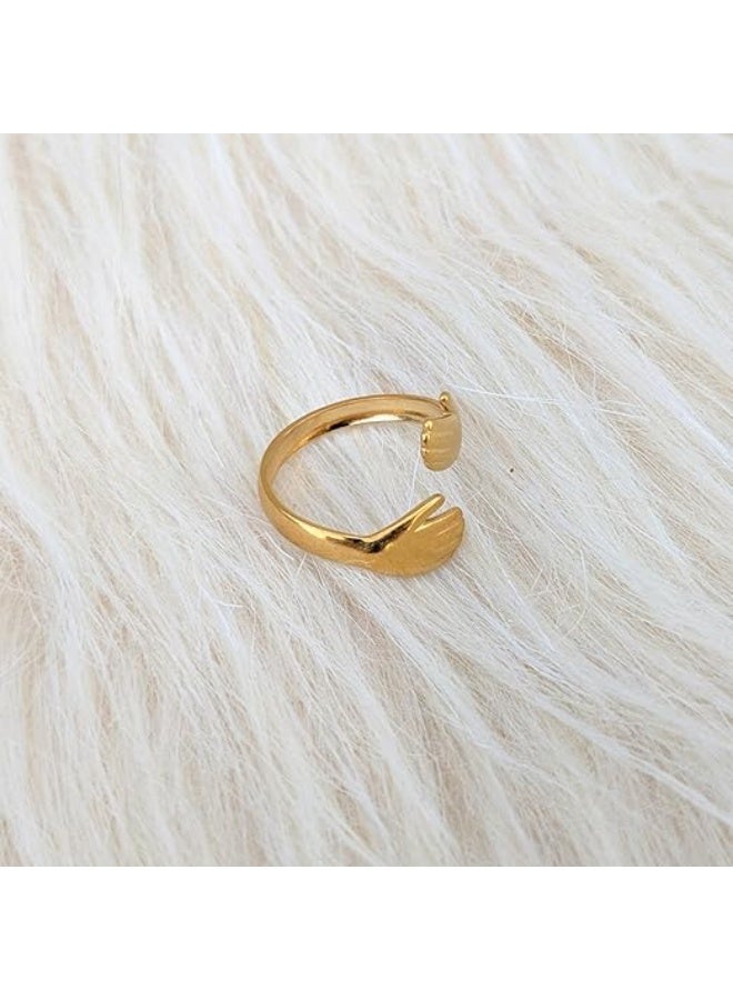 Open Ring with Intertwined Hands Design, Made of Stainless Steel, Adjustable (One Size Fits All) – Modern and Elegant Design. - Image 4