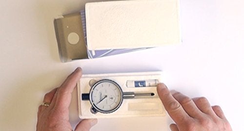 Fowler 52-520-129-0 Premium Dial Indicator with 1" Measuring Range and White Dial - Image 4