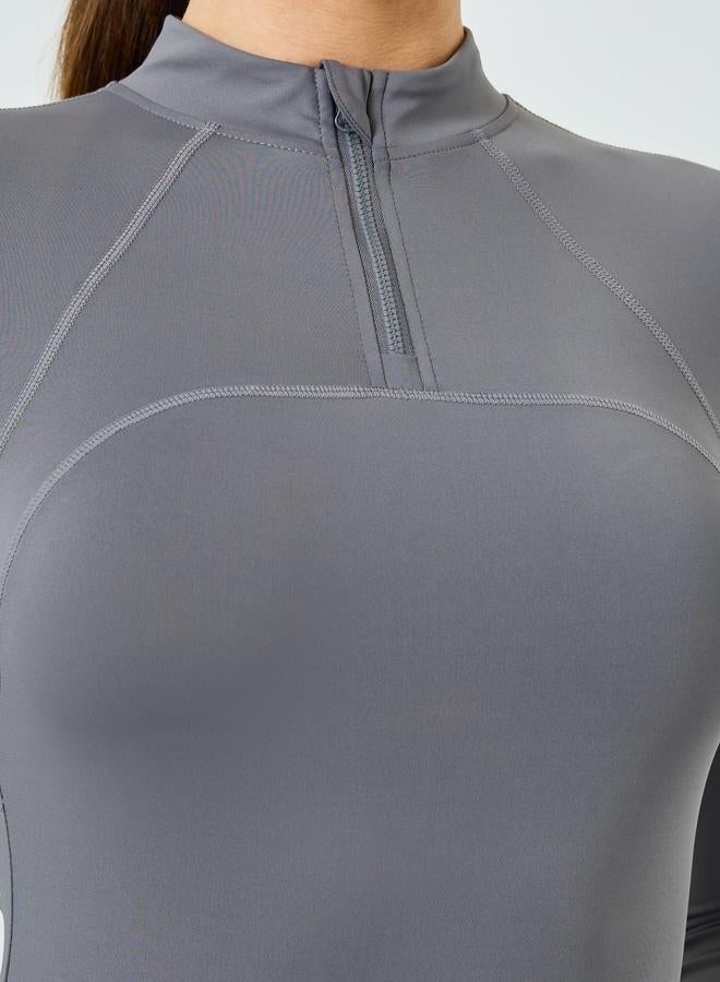 ستايلي اكتيف بلوزة بأكمام طويلة وسحاب جزئي وتفاصيل درزات - Image 3