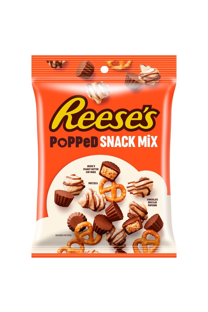 Reese's مزيج الوجبات الخفيفة المنبثقة، كؤوس زبدة الفول السوداني الصغيرة، البريتزل، والفشار المغطى بالشوكولاتة - Image 1