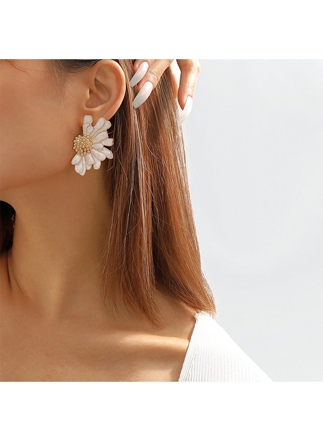 Beyond Flower Earrings for Women, Anti Rust and Anti Fading Hypoallergenic Alloy Earrings, Fashion Jewelry Gift (White+Gold) - Image 4