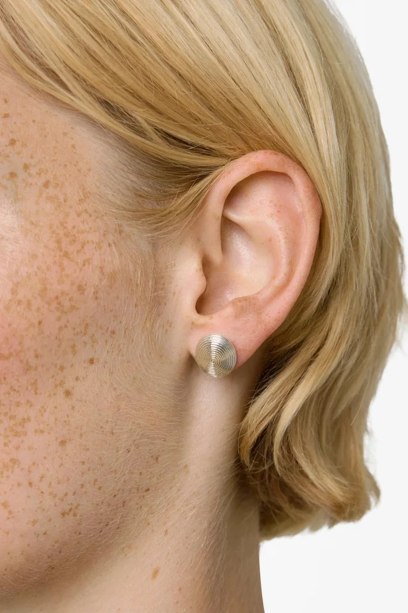 LIE STUDIO Petite Lustrous Grooved Drop Earrings