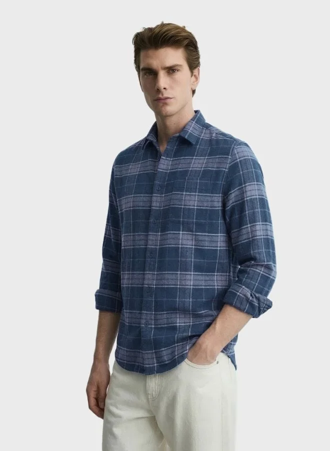 ذا انديان كراج كو Men Slim Fit Checked Cutaway Collar Full Sleeves Shirt