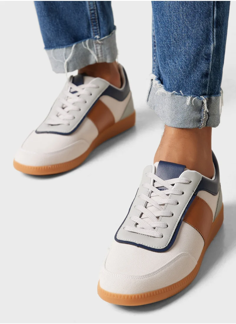 روبرت وود Retro Sneakers