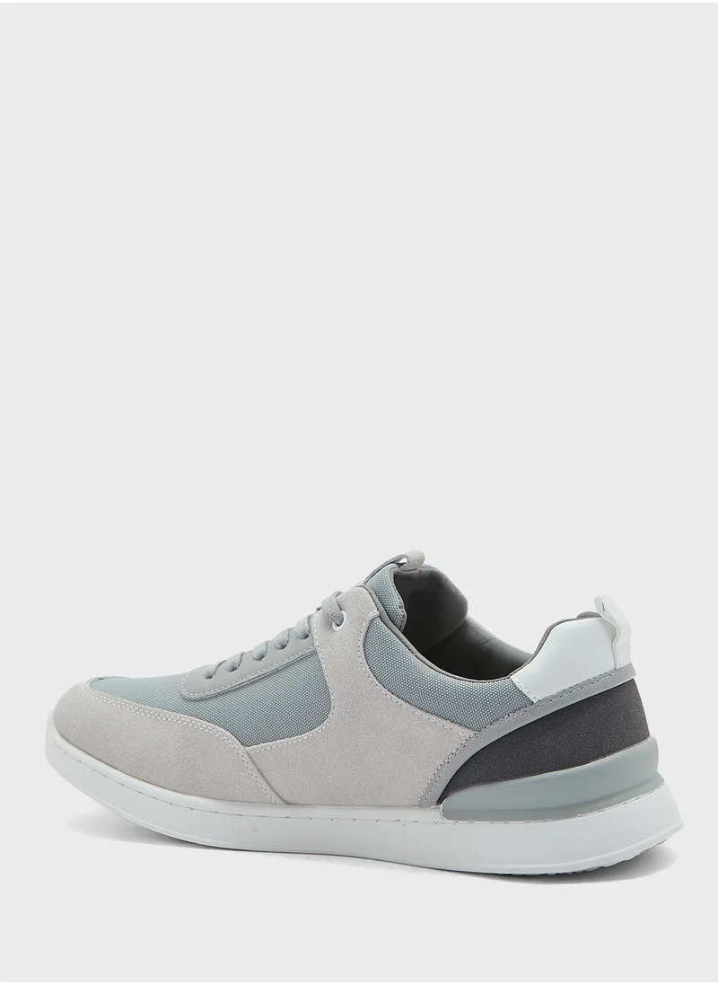 روبرت وود Retro Sneakers
