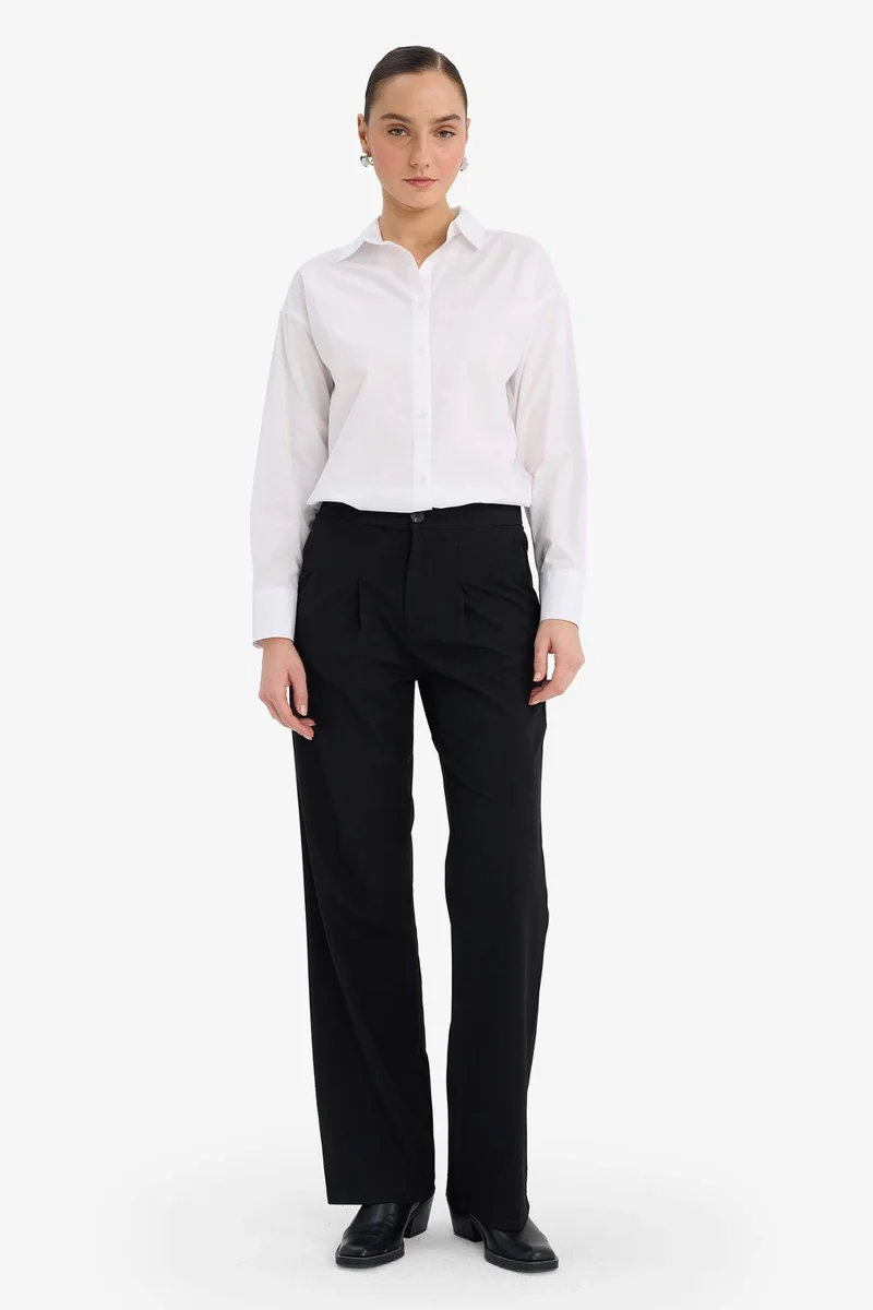 ديفاكتو High Waist Wide Leg Trousers