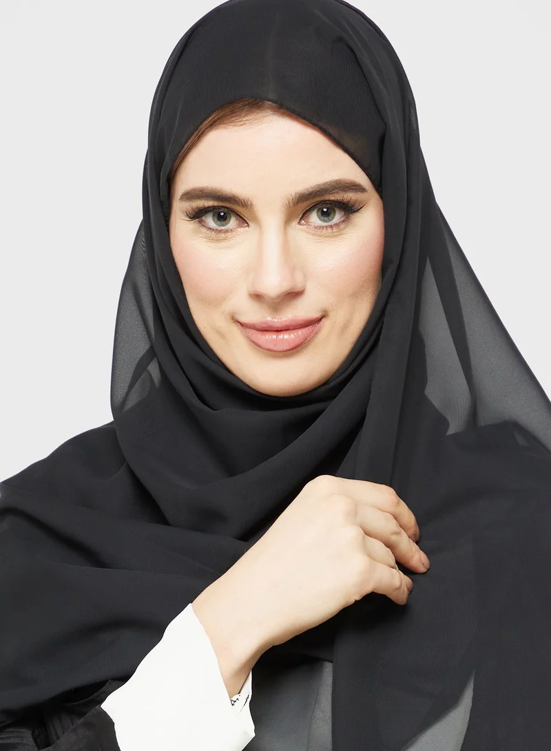 Khizana Textured Abaya With Sheila