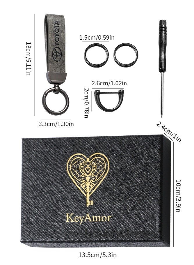 كيامور سلسلة مفاتيح أنيقة من المعدن والجلد الرمادي مع شعار تويوتا تحتوي على ٣ حلقات مفاتيح مثالية كهدية فاخرة أو إكسسوار للسيارة مصممة باللون الرمادي العصري لمظهر حديث تدور بزاوية ٣٦٠ درجة لسهولة الاستخدام مناسبة للرجال والنساء وتأتي في علبة هدايا فاخرة - Image 3