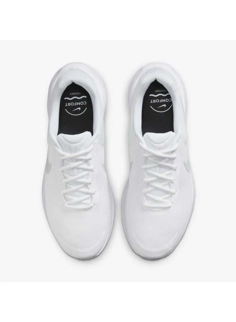 Nike Revolution 7
