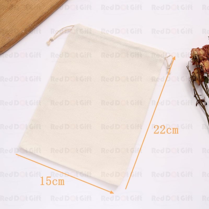 Red Dot Gift® حزمة من 10 أكياس هدايا من الخيش 15x22 سم كيس قطني برباط، أكياس هدايا لعيد الميلاد، الحفلات، الهدايا، هدايا الزفاف، الفن والأعمال اليدوية (طبيعي، 15 × 22 سم) - Image 2