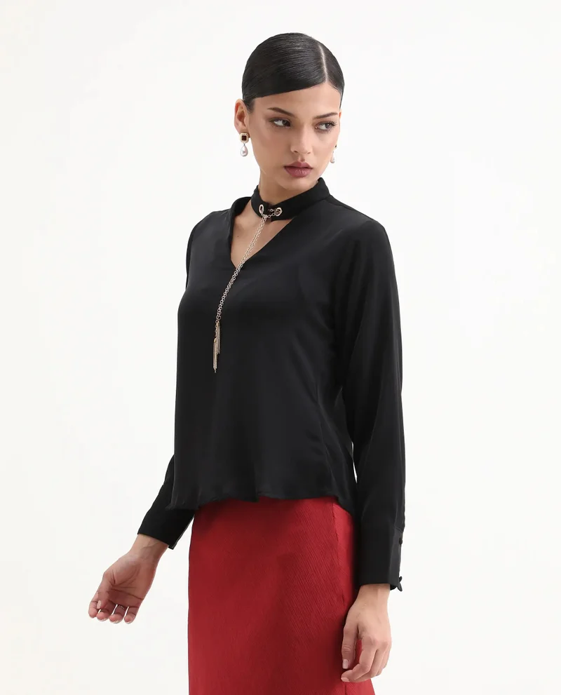 Rareism Women's Cuffed Sleeve V-Neck Plain Top