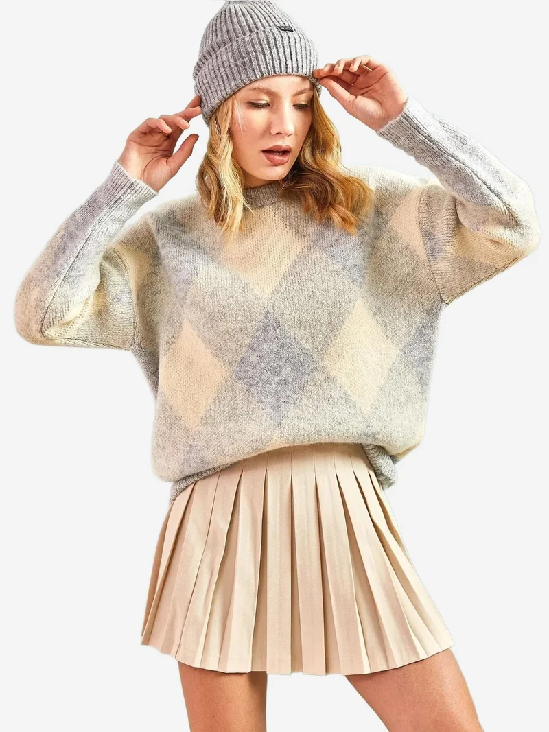 LUCCI Geometric Ribbed Crew Neck Sweater