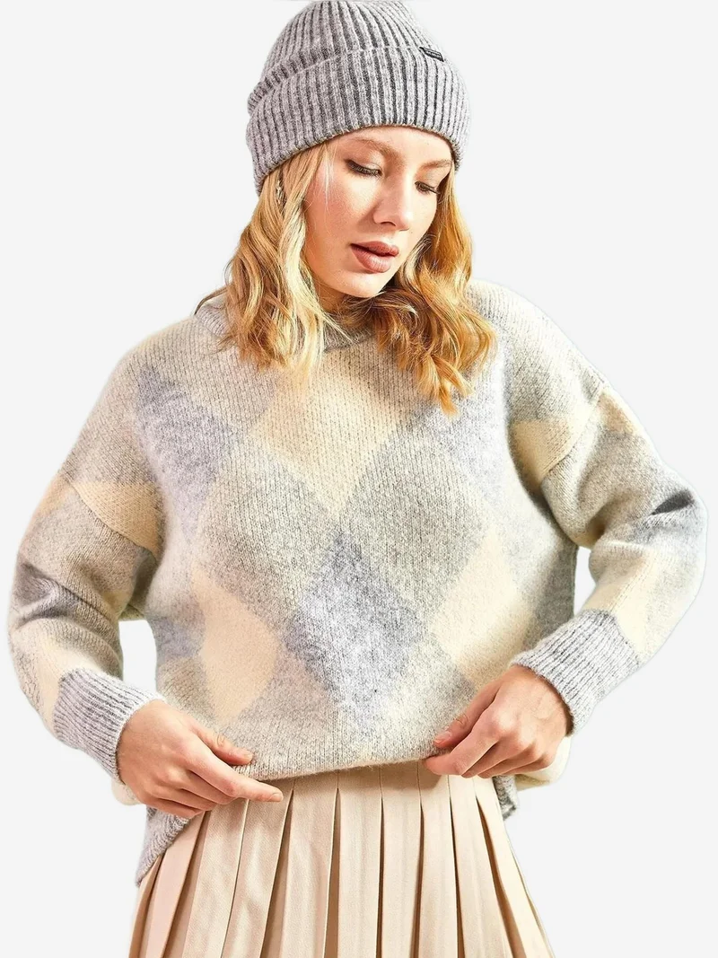 Bianco Lucci Grey LUCCI Geometric Ribbed Crew Neck Sweater for Women | Best Price UAE