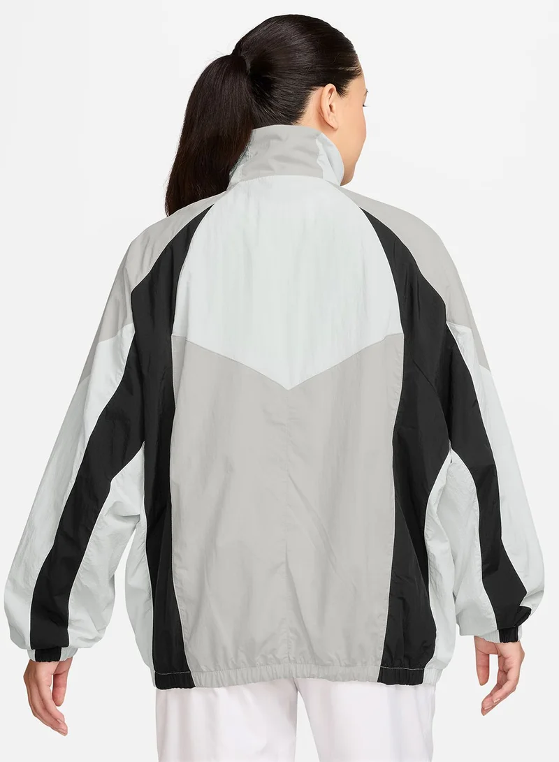 نايكي جاكيت رياضي واسع من نيو ستريت