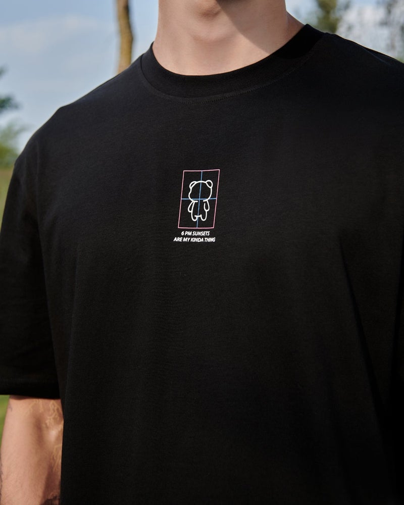 bewakoof Men's Black The View Graphic Printed Oversized T-shirt - Image 5