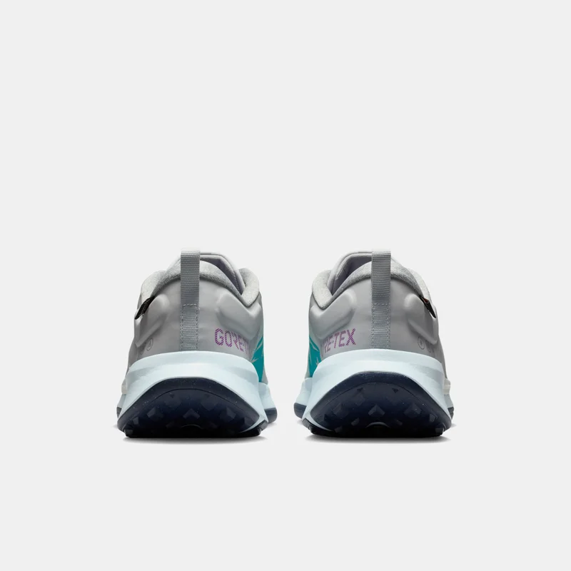 نايكي Men's Juniper Trail 2 GORE-TEX Trail-Running Shoes